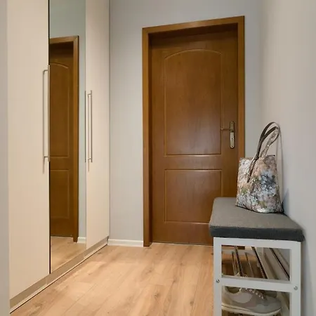 דירה Magdalena - Two Bathrooms, Perfect Center וארנה